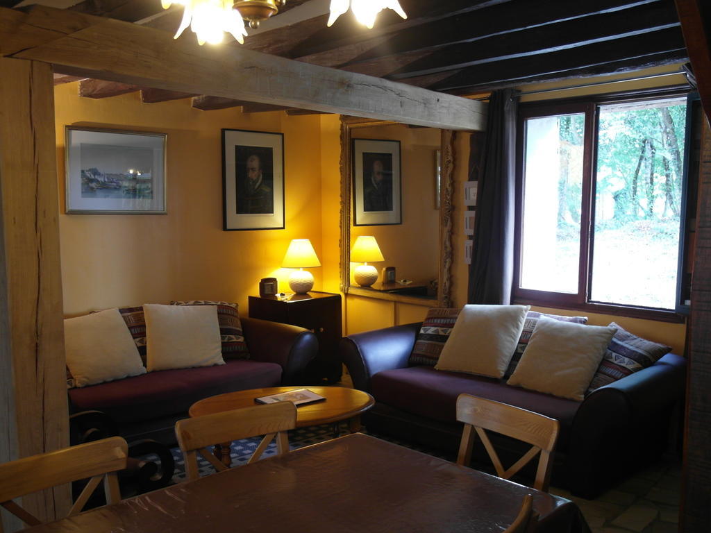 Les Chaumieres Du Chene Hotel Pouille  Exterior photo